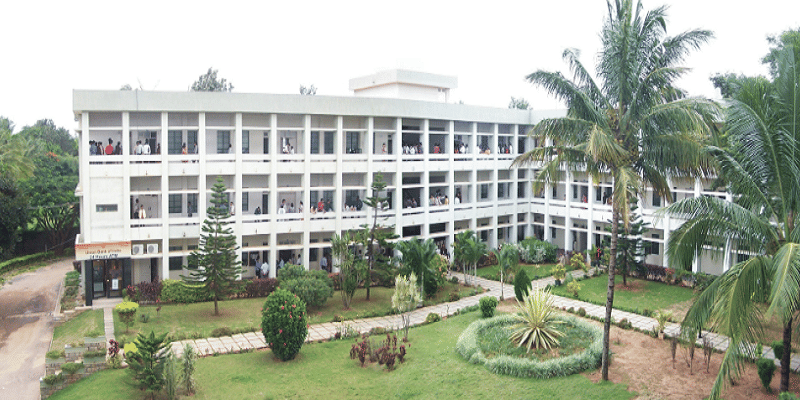 SBRR Mahajana First Grade College Mysore Academic Building photo 3